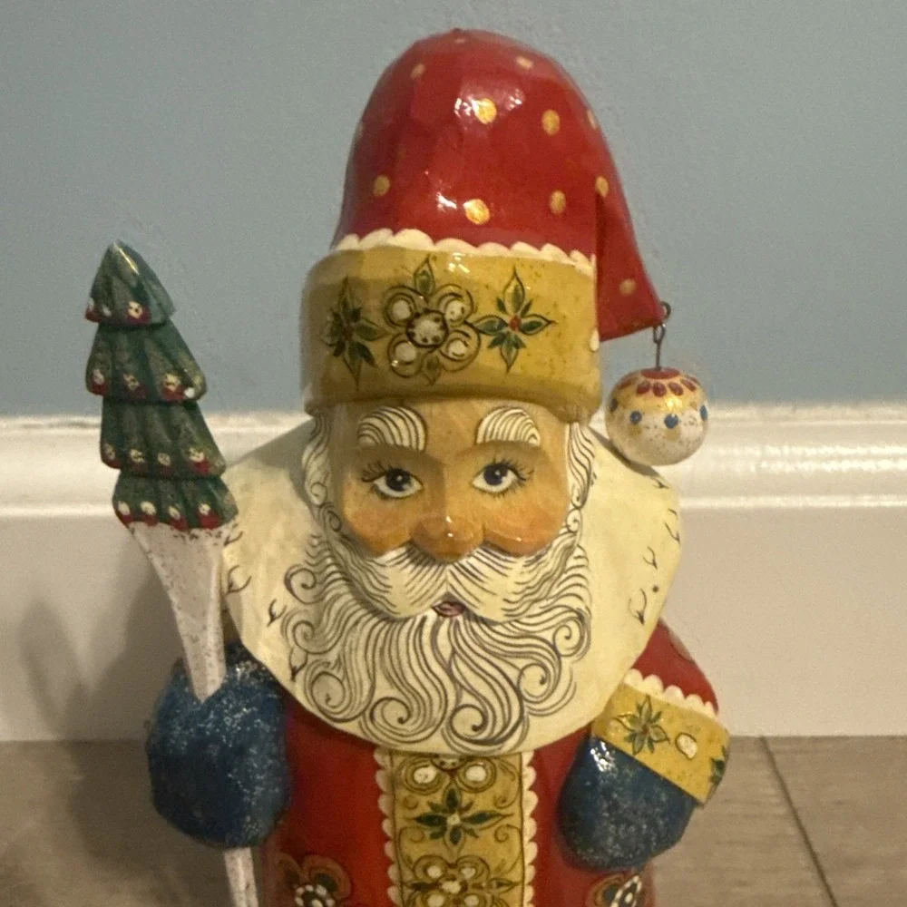 Russian Hand Painted Hand Carved‎ Santa Claus Figurine Holding Tree 6
